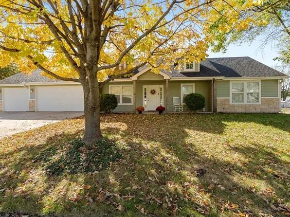 516 Lyon St, Lawrence, KS 66044