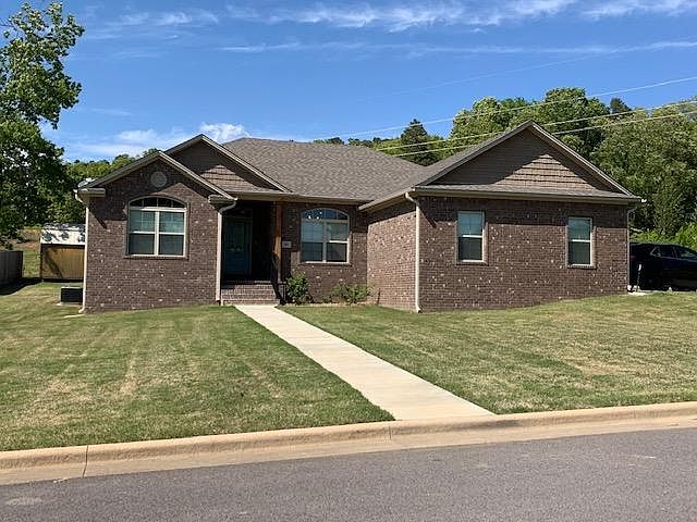 1st image of 363 Redwood Ln