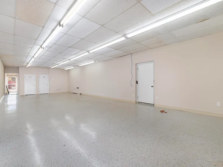 2908 Bloomingdale Rd #4 — Photo 7