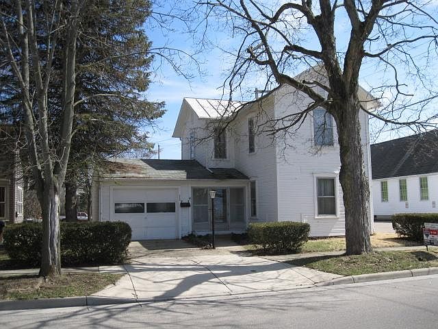 1st image of 220 S Cherry St