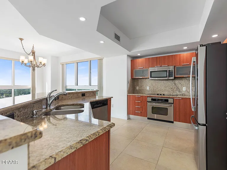 231 Riverside Dr #12091 — Photo 34