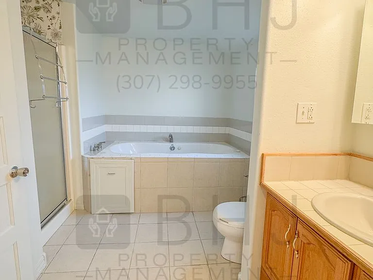 432 W Brundage St — Photo 6