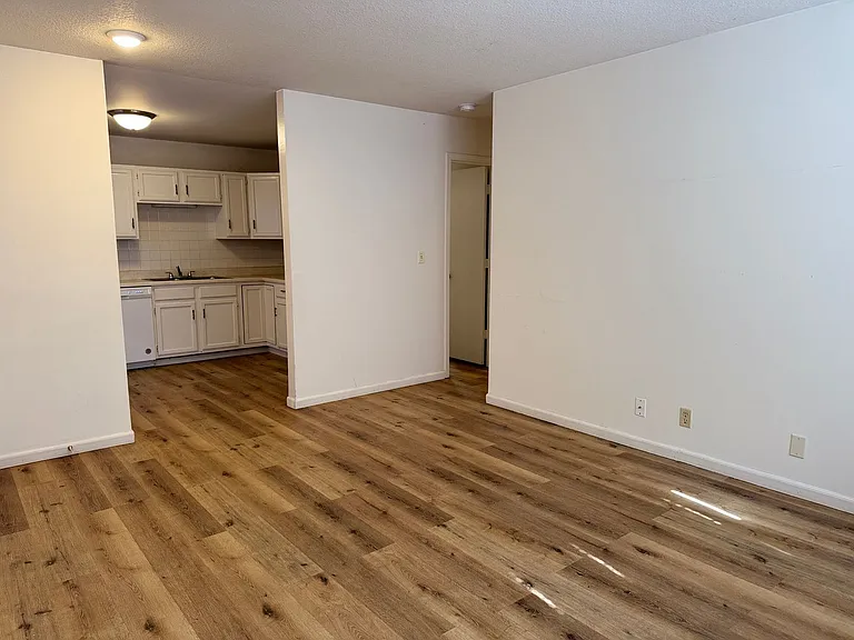 1214 Vattier St — Photo 11