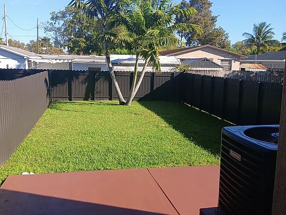 2nd image of 5837 Tyler St