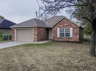 418 N 6th St, Collinsville, OK 74021