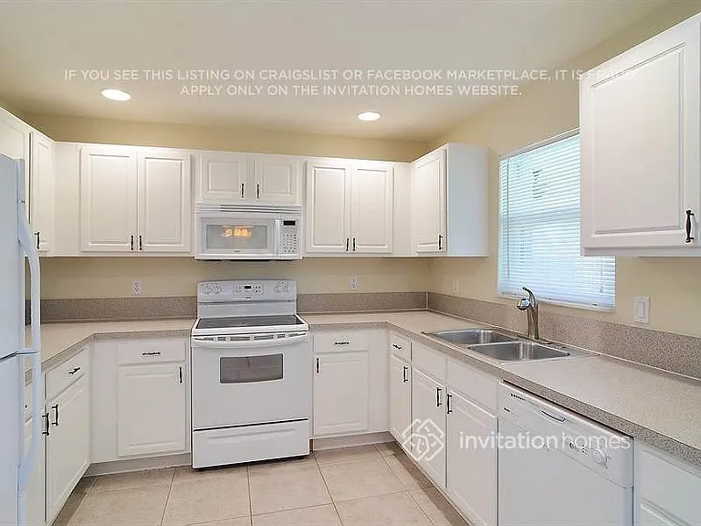 3244 SW Esperanto St — Photo 5