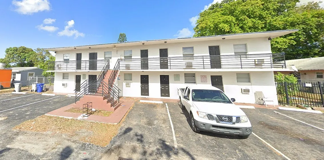 840 Northwest 5th Avenue — Photo 1