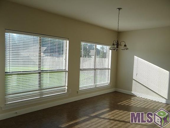 5th image of 22451 New Port Dr