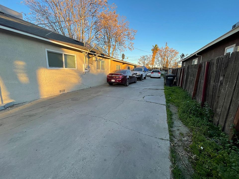 2nd image of 928 Santa Fe Ave