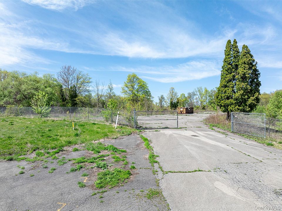 1st image of 403 Main Street