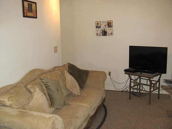 3rd image of 1708 Shomaker Dr #E