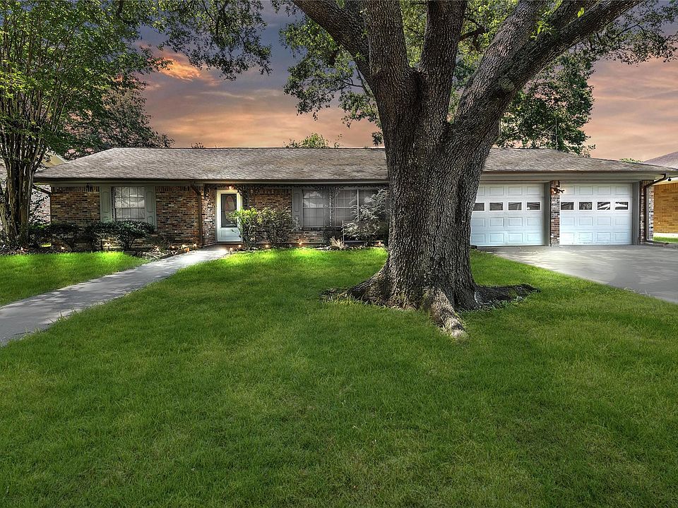 1st image of 2207 Mockingbird Ln