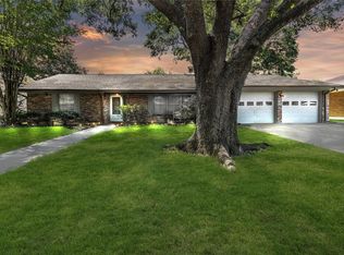 2207 Mockingbird Ln, Baytown, TX 77520