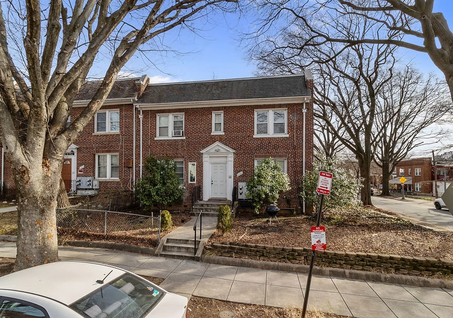 1301 Orren St NE — Photo 1