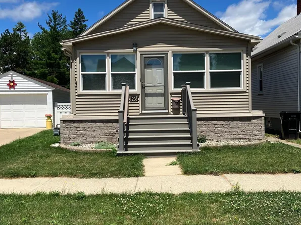 1236 Cedar St, Wyandotte, MI 48192