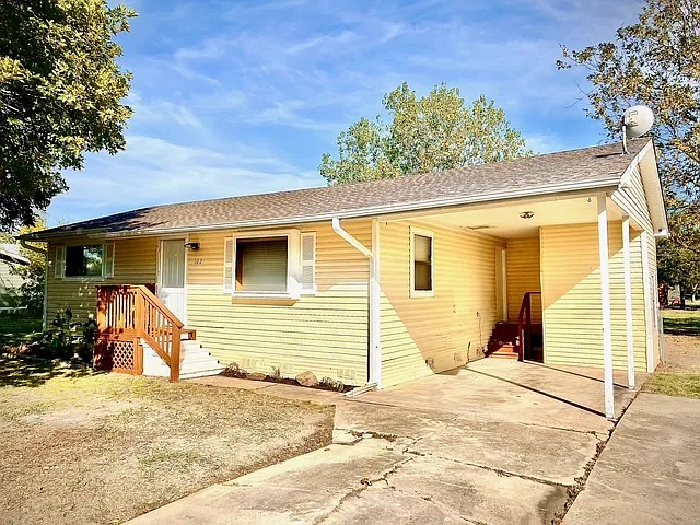 2 bed, 864 sqft, $1,100 — Photo 2