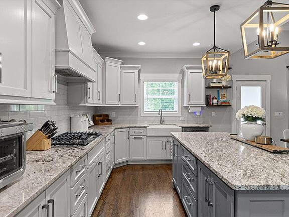 3rd image of 3280 Gavin Way