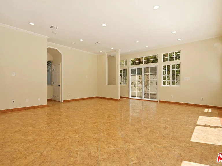 1510 Cardiff Ave — Photo 45