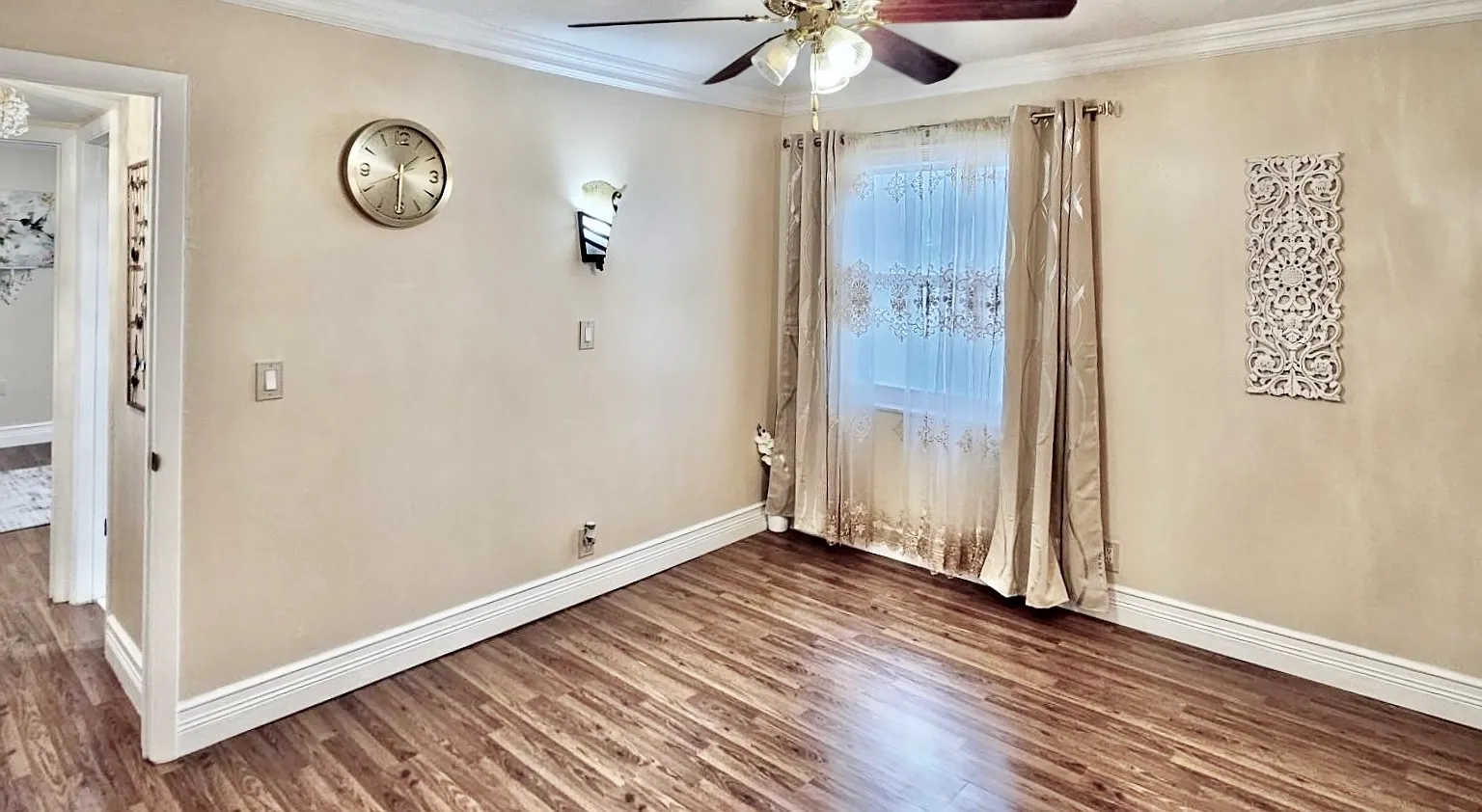 3 bed, 1247 sqft, $1,000 — Photo 2