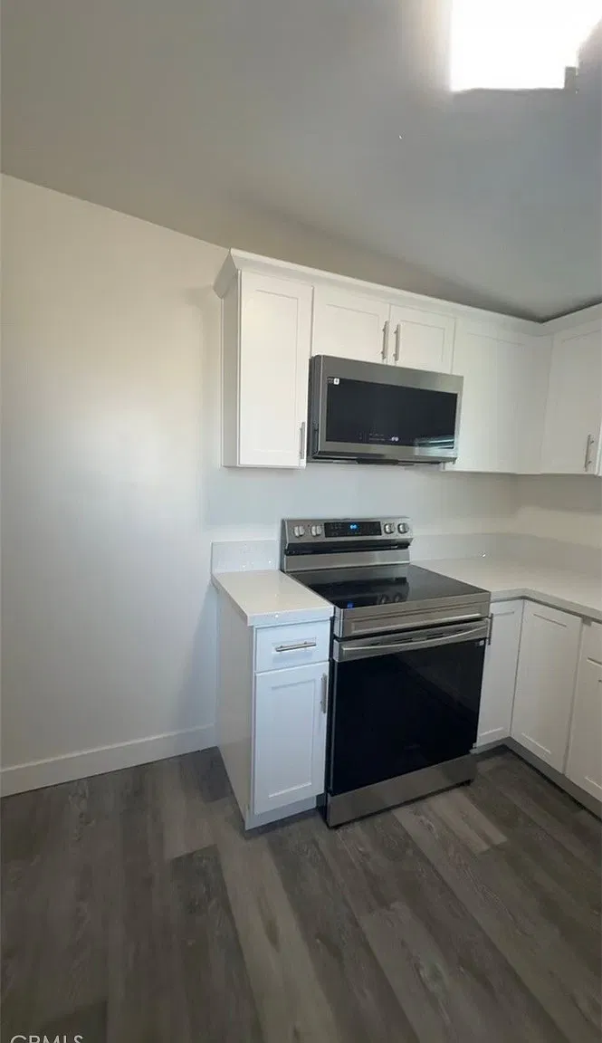 2 bed, 840 sqft, $1,950 — Photo 3