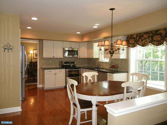 2nd image of 403 Denford Way