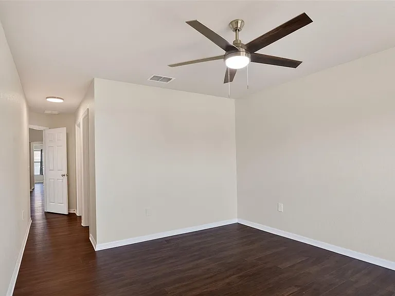 780 Overlook Grove Dr — Photo 14