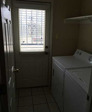 3rd image of 1209 McGowan Dr