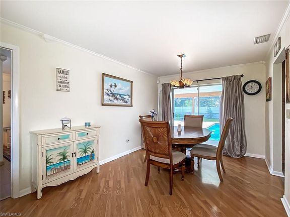 4th image of 1327 SE 20th Pl
