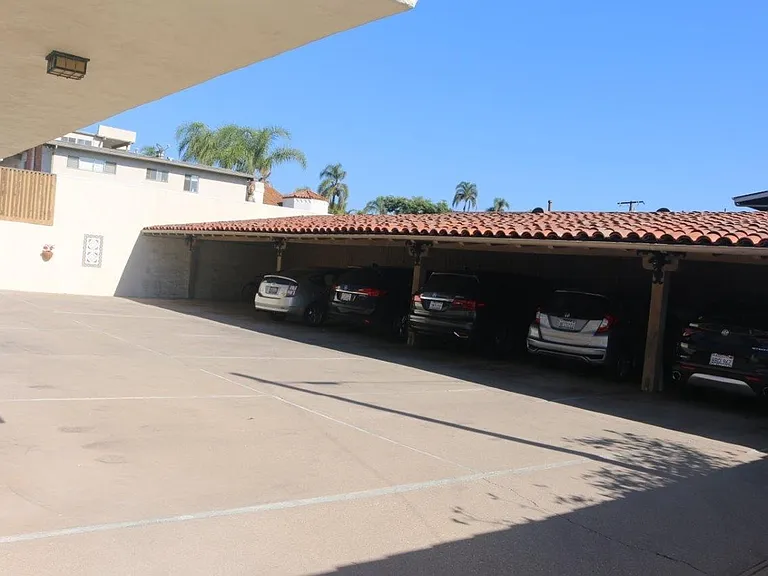25 W Pedregosa St — Photo 15