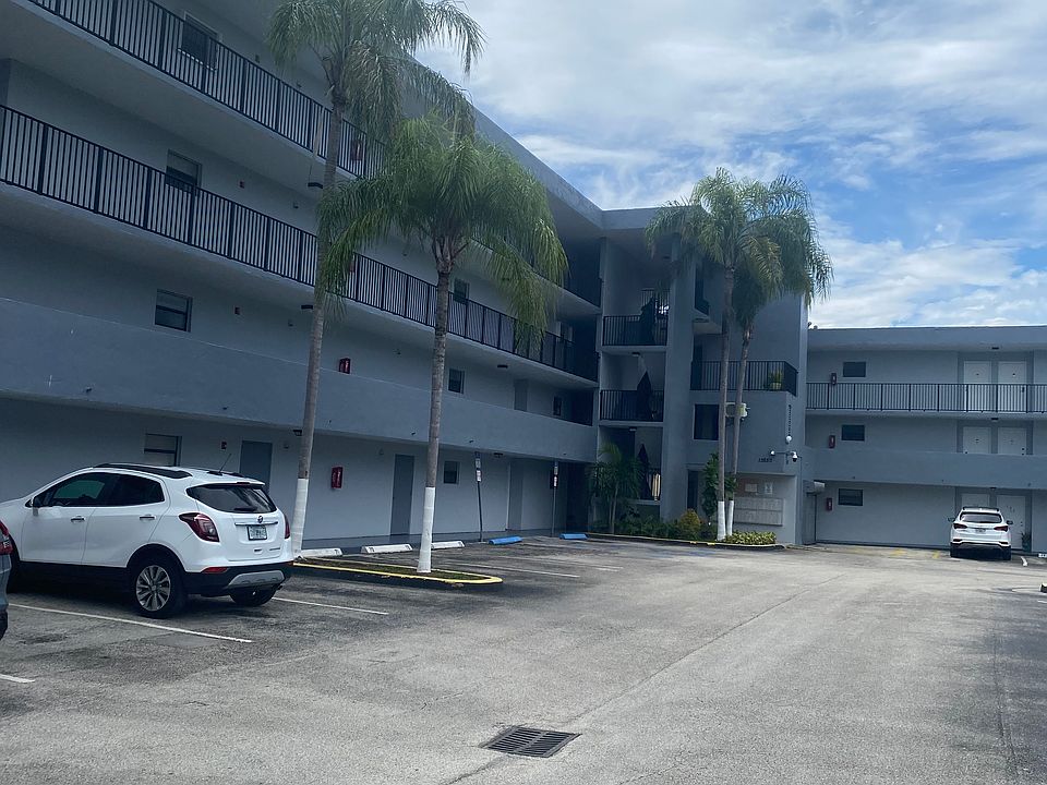 Large parking lot, two parking spaces assigned to this unit