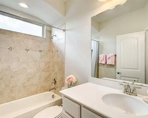 Upstairs bathroom