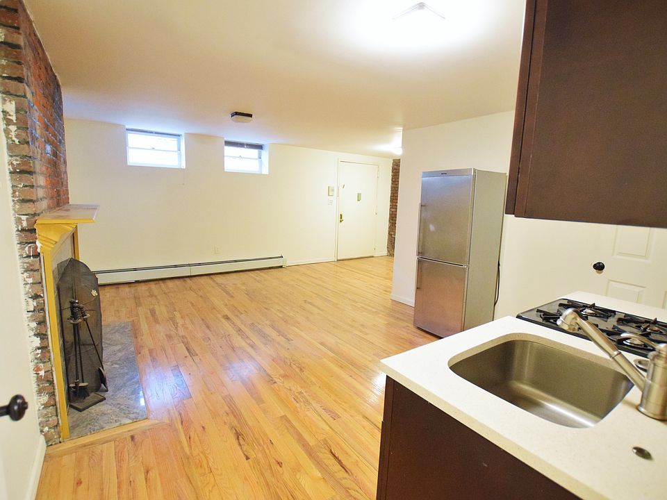 2nd image of 404 Clinton St #Oh