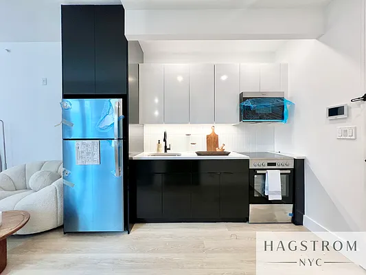 Rented by Hagstrom Management Inc | media 12