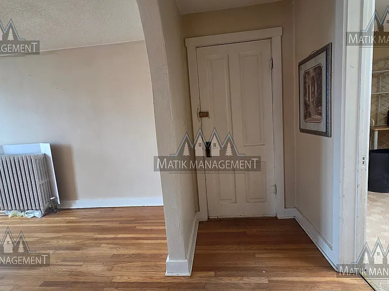 143 Main St W #1/2 — Photo 36
