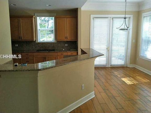 4th image of 201 Berwick Dr #201