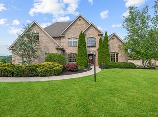 902 Gateway Cir, Greensburg, PA