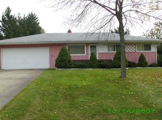 5473 Fenlake Rd, Bedford Heights, OH 44146