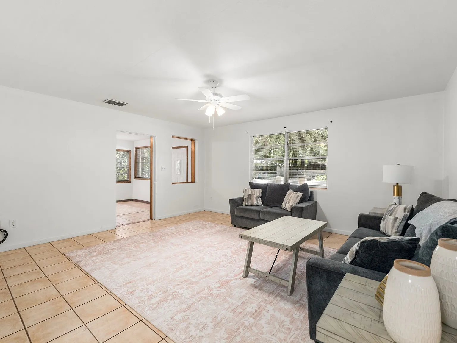 3 bed, 1440 sqft, $1,850 — Photo 4