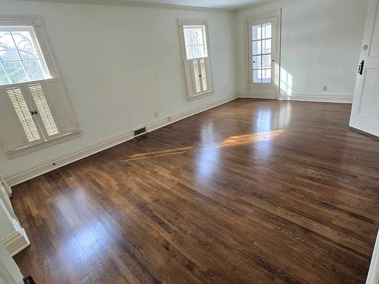 645 Wye Rd — Photo 17