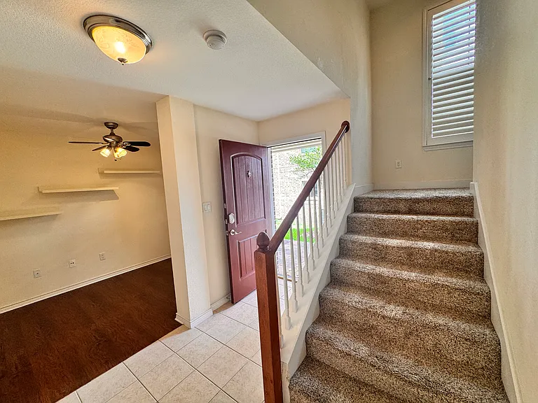 2116 Grove Park Ln — Photo 24