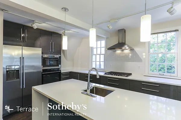 Rented by Terrace Sotheby's International Realty | media 51