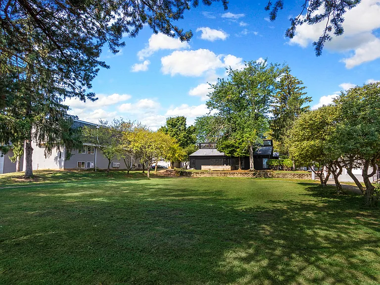 4653 Refugee Rd — Photo 52