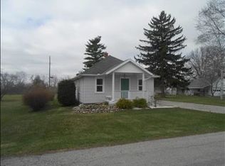 1491 Hendricks Dr, Monroe, MI 48162