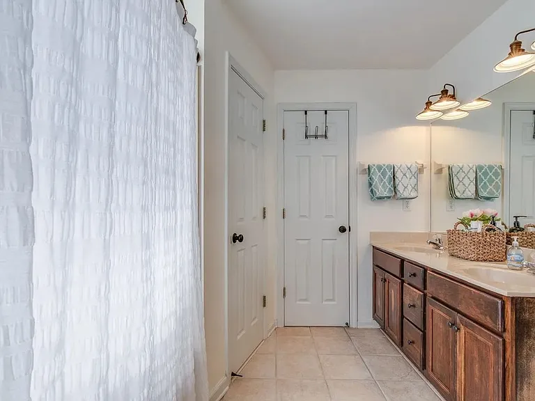 1189 Misty Isle Dr — Photo 16