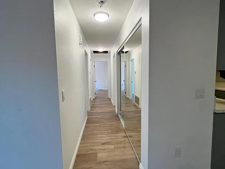 4433 Logan Ave — Photo 8