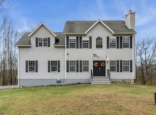 13 Alpine Ct, Lafayette, NJ 07848