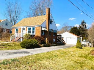 34 Country Club Rd, Groton, CT 06340