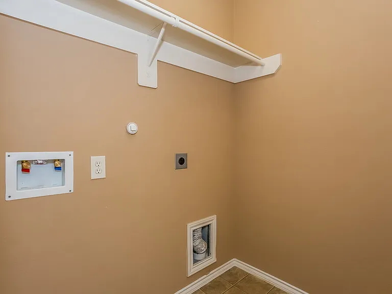 16531 Strathmore Manor Ln — Photo 11