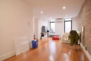 Rented by Safdie Realty Group