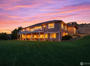 2350 10th Street NE, East Wenatchee, WA
